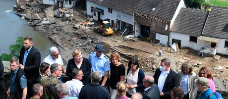 «Gespenstisch»: Merkel besucht Katastrophen-Gebiet