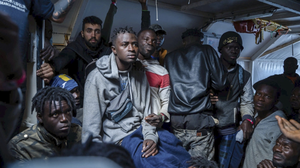 Schiff weigert sich, Italien zu verlassen, bis alle von Bord sind
