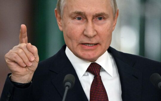Putin fordert seine Rüstungsindustrie zu mehr Anstrengungen auf
