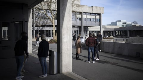 Universität St. Gallen stellt zwei beschuldigte Professoren frei